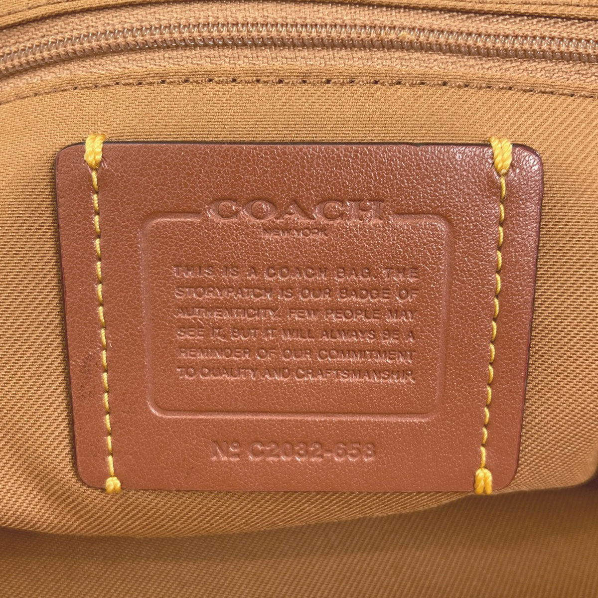 COACH C2032-658 Apple motif Backpack Â· Daypack Leather Ladies [Used]