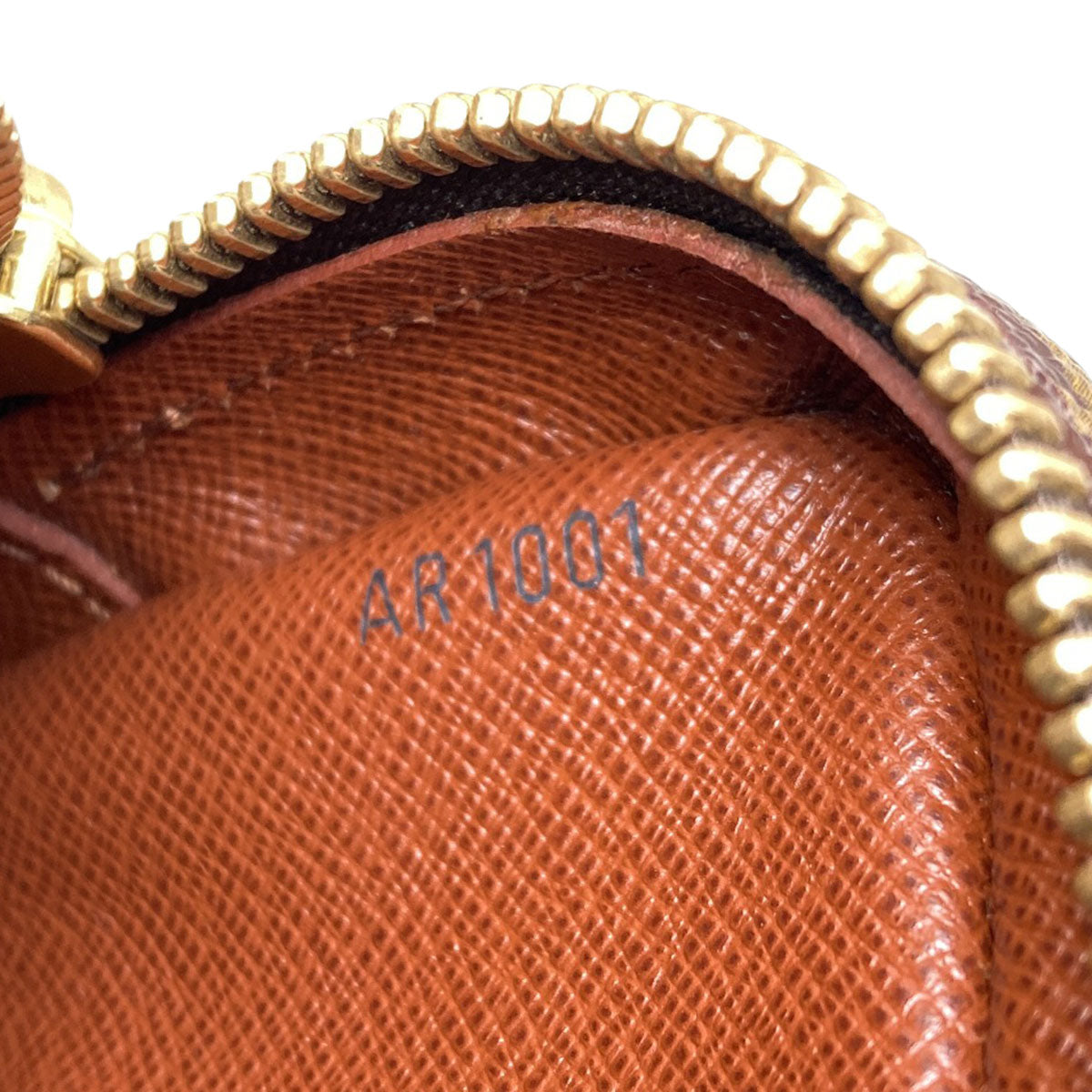 LOUIS VUITTON M45236 Amazon Shoulder Bag Monogram canvas Ladies [Used]