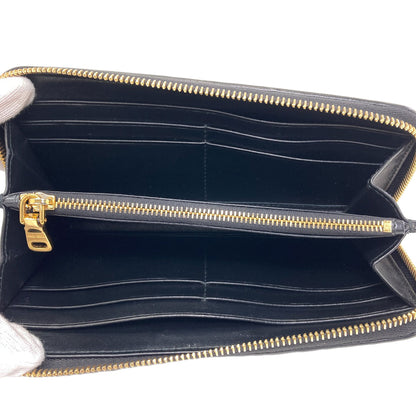 MIUMIU quilting Long wallet (with coin pocket) Leather Ladies [Used]