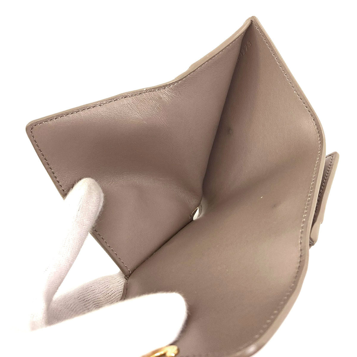 CELINE Triomphe compact wallet with coin compartment Tri-fold wallet (with Coin Pocket) Calf Ladies [Used]