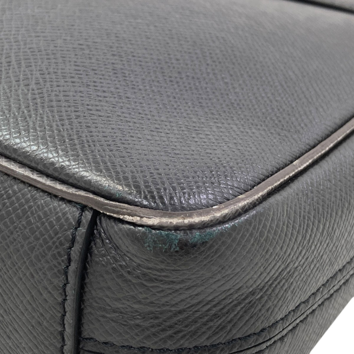LOUIS VUITTON Roman PM Shoulder Bag Taiga Ladies [Used]