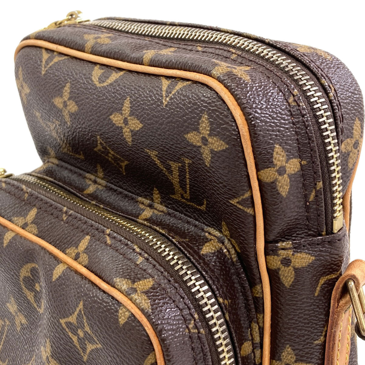 LOUIS VUITTON M45236 Amazon Shoulder Bag Monogram canvas Ladies [Used]