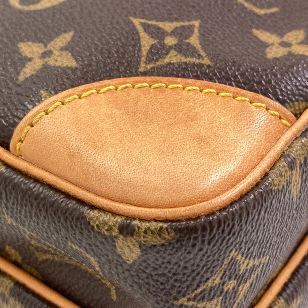 LOUIS VUITTON M45236 Amazon Shoulder Bag Monogram canvas Ladies [Used]
