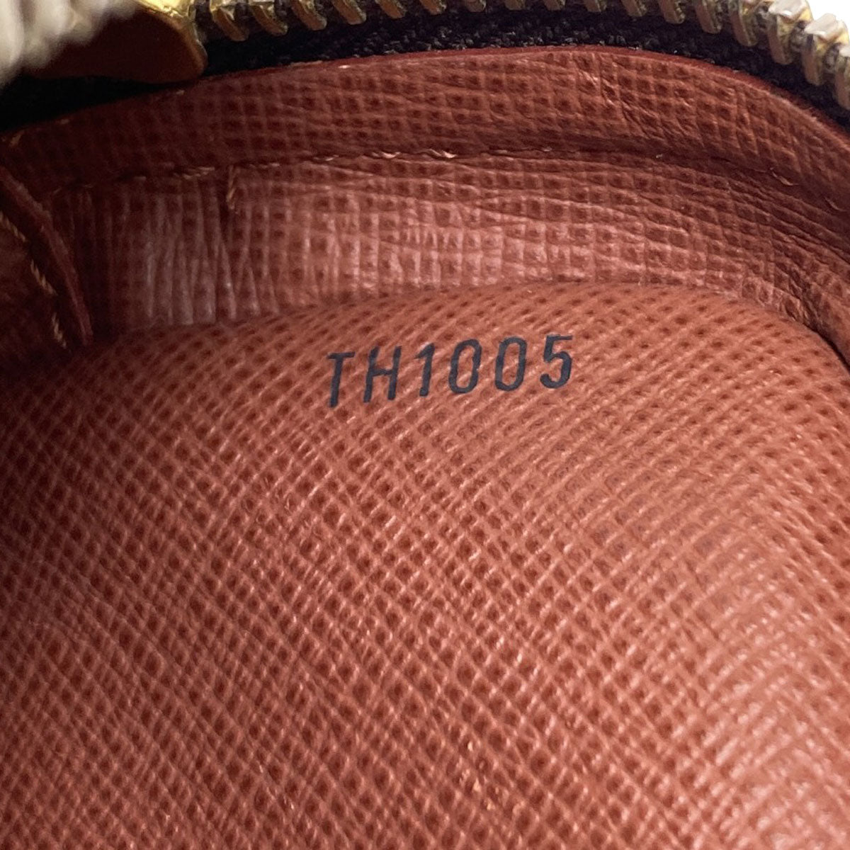 LOUIS VUITTON M45236 Amazon Shoulder Bag Monogram canvas Ladies [Used]