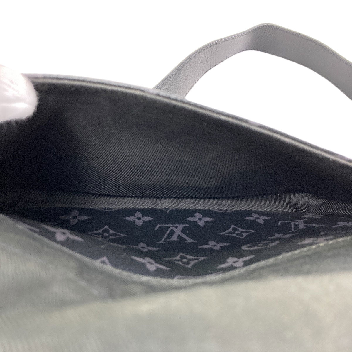 LOUIS VUITTON M45685 Steamer messenger Shoulder Bag Monogram Eclipse mens [Used]