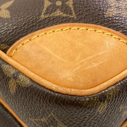 LOUIS VUITTON M45236 Amazon Shoulder Bag Monogram canvas Ladies [Used]