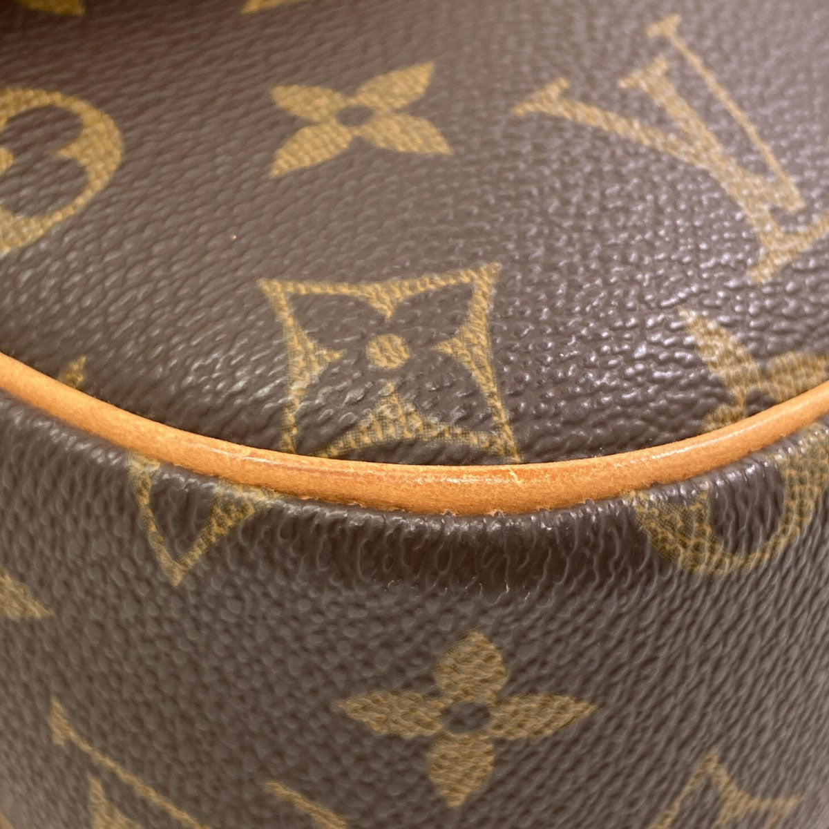 LOUIS VUITTON M42250 Sologne Shoulder Bag Monogram canvas Ladies [Used]
