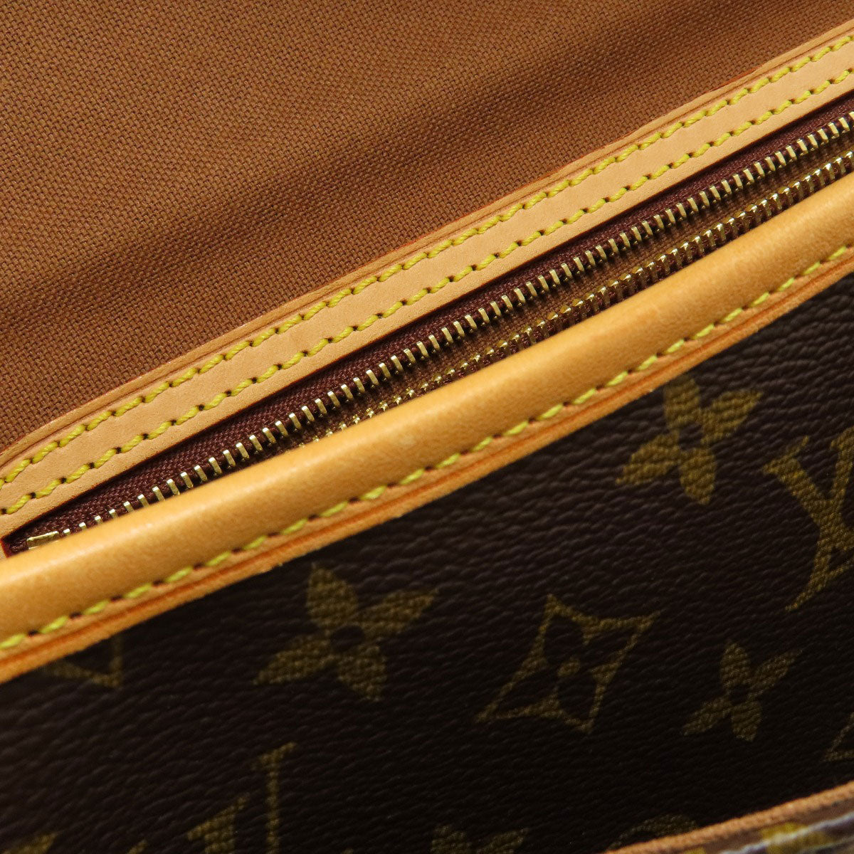 LOUIS VUITTON M42250 Sologne Shoulder Bag Monogram canvas Ladies [Used]
