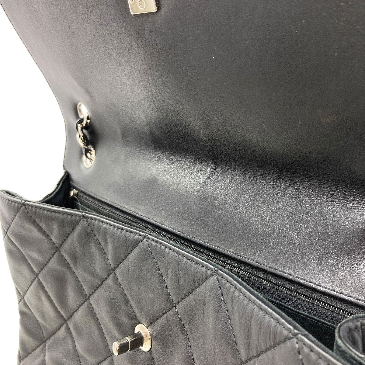 CHANEL Matelasse COCO Mark SilverHardware Shoulder Bag Calf Ladies [Used]