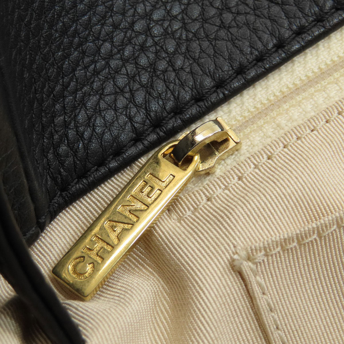 CHANEL Matelasse Chain Tote, Gold Hardware Tote Bag Calf Ladies [Used]