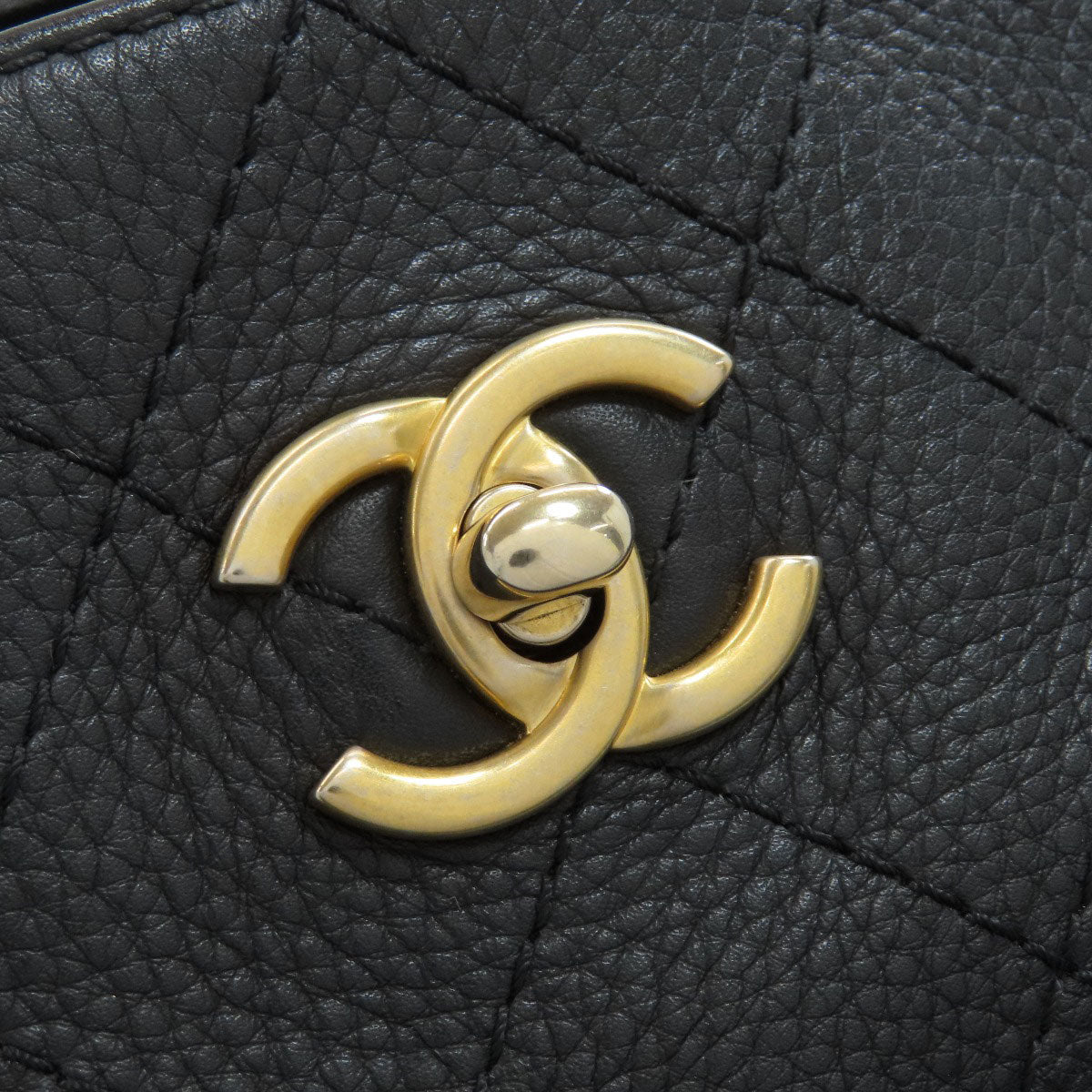 CHANEL Matelasse Chain Tote, Gold Hardware Tote Bag Calf Ladies [Used]