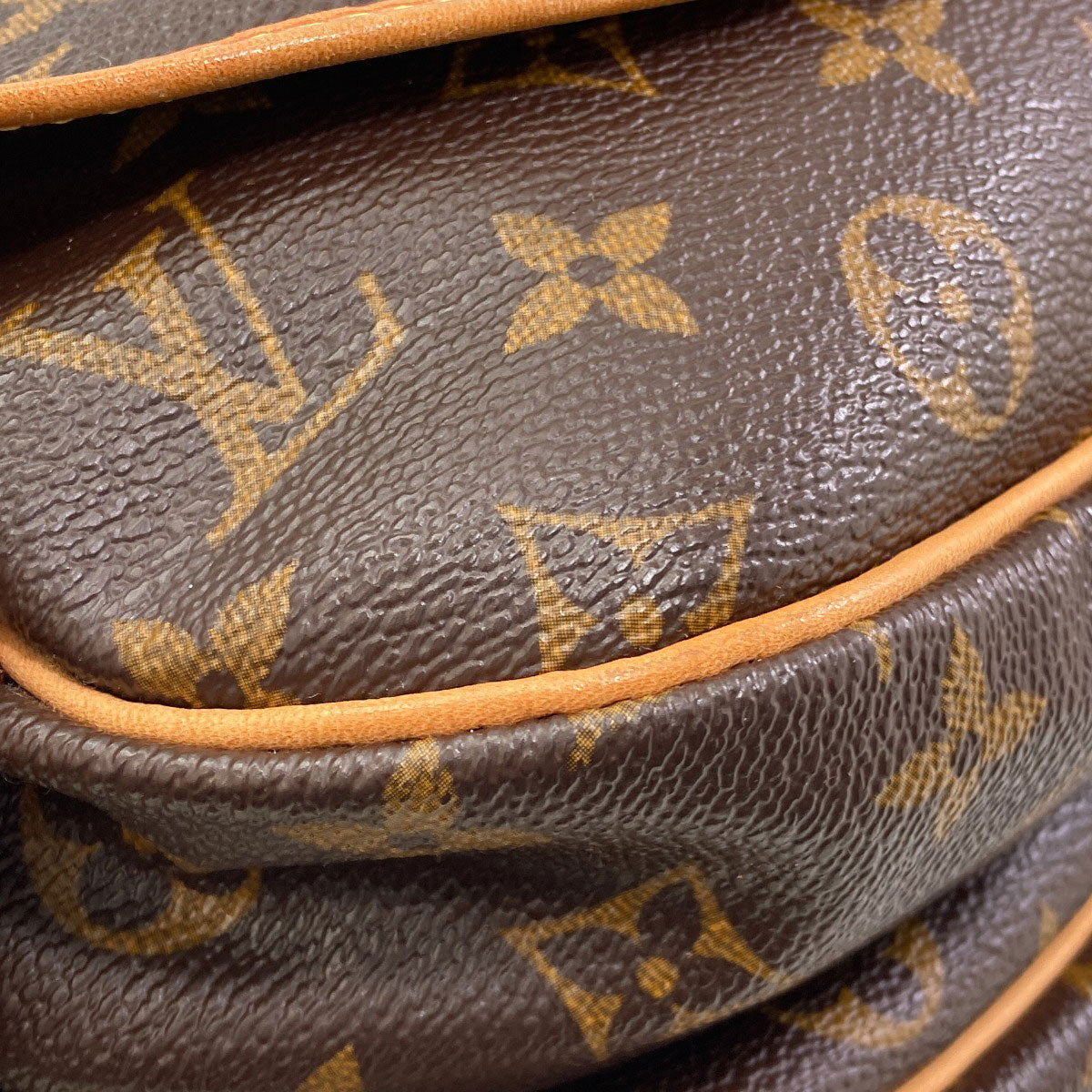 LOUIS VUITTON M40710 Saumur MM Shoulder Bag Monogram canvas Ladies [Used]