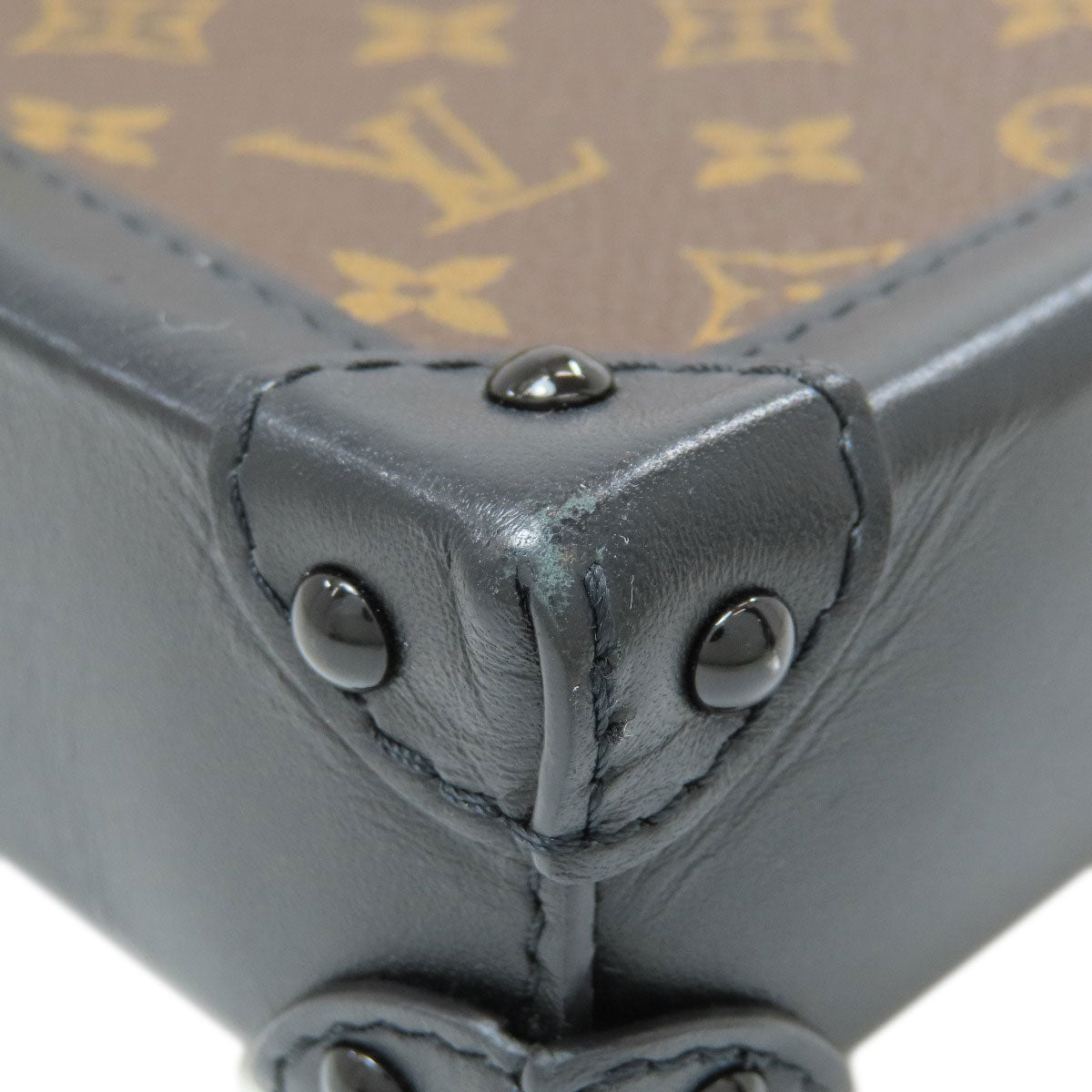 LOUIS VUITTON M63913 Vertical Pochette Trunk Shoulder Bag Monogram canvas Ladies [Used]