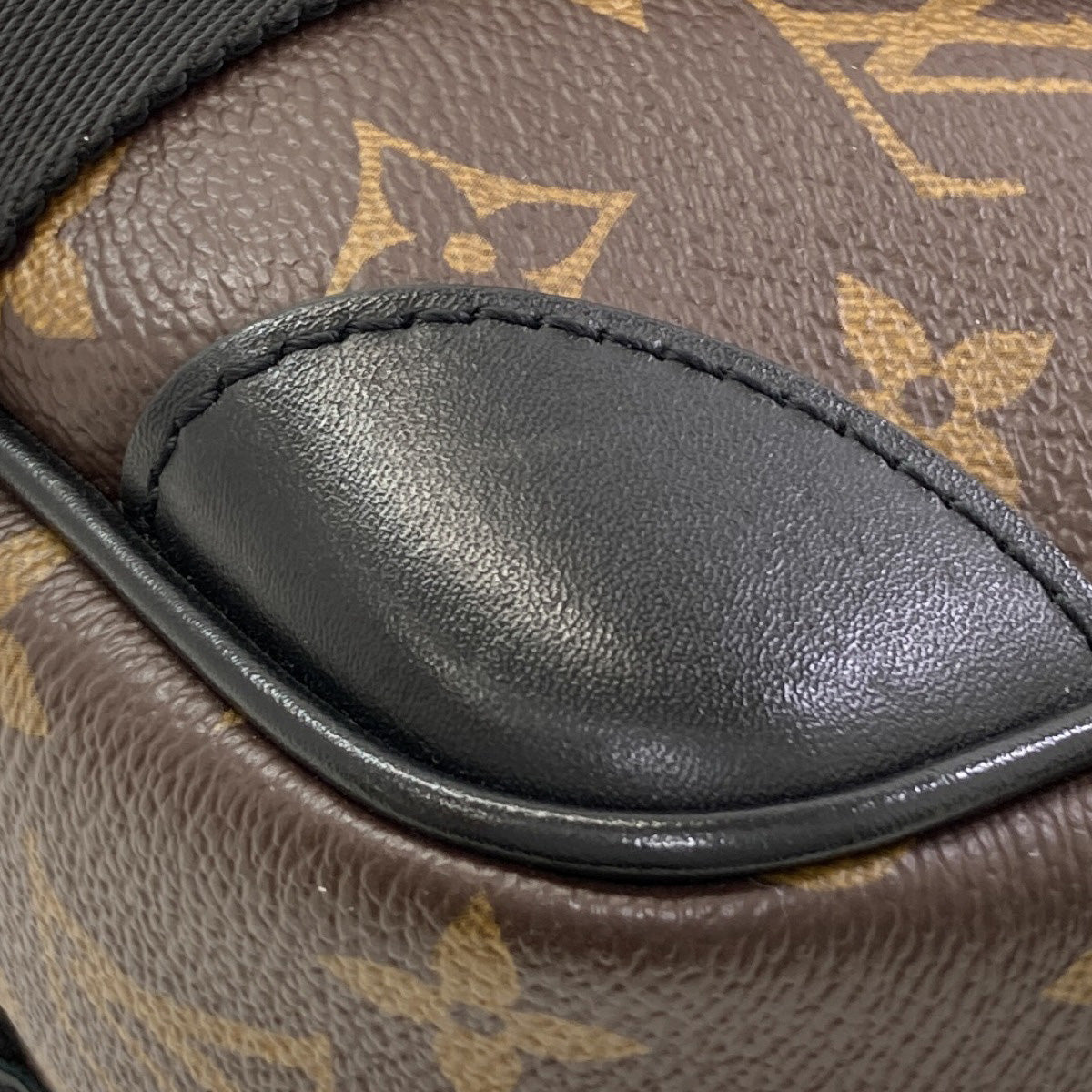 LOUIS VUITTON M46442 Macassar Arch Messenger Shoulder Bag Monogram canvas Ladies [Used]