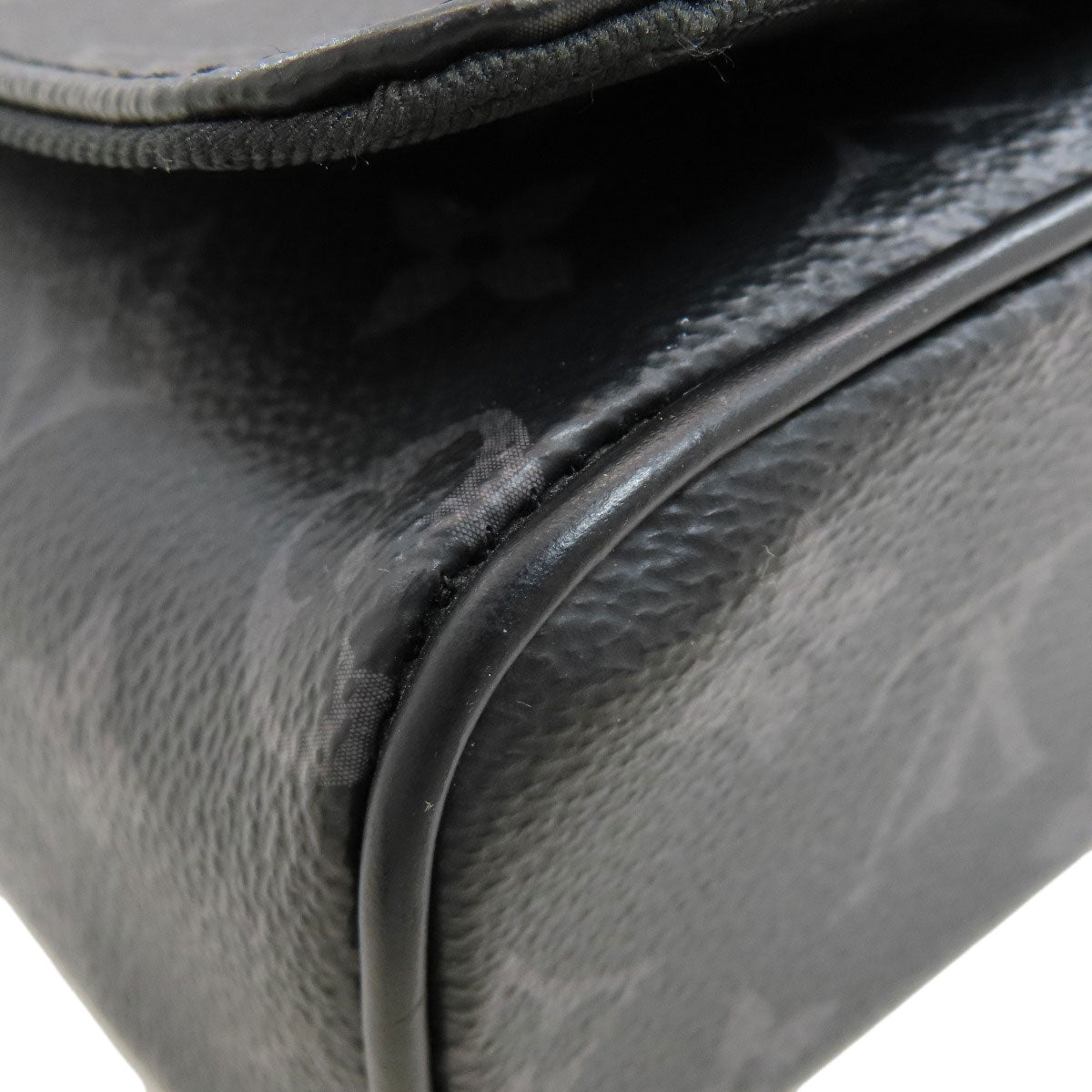 LOUIS VUITTON M44000 District PM Shoulder Bag Monogram Eclipse mens [Used]