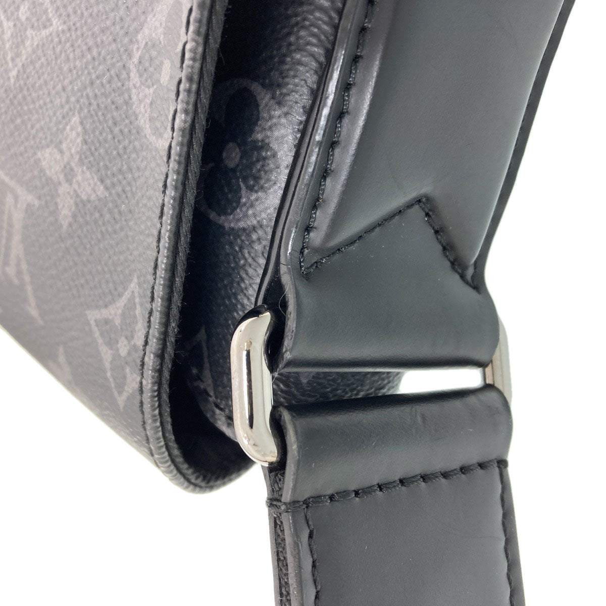 LOUIS VUITTON M45272 District PM Shoulder Bag Monogram Eclipse mens [Used]