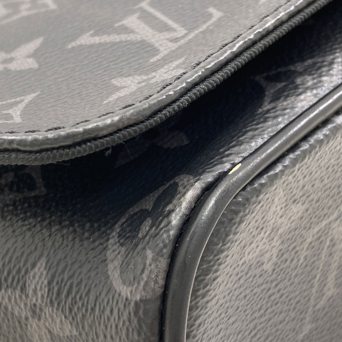 LOUIS VUITTON M45272 District PM Shoulder Bag Monogram Eclipse mens [Used]