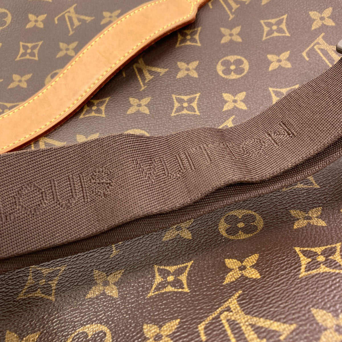 LOUIS VUITTON M45257 Aves Shoulder Bag Monogram canvas Ladies [Used]