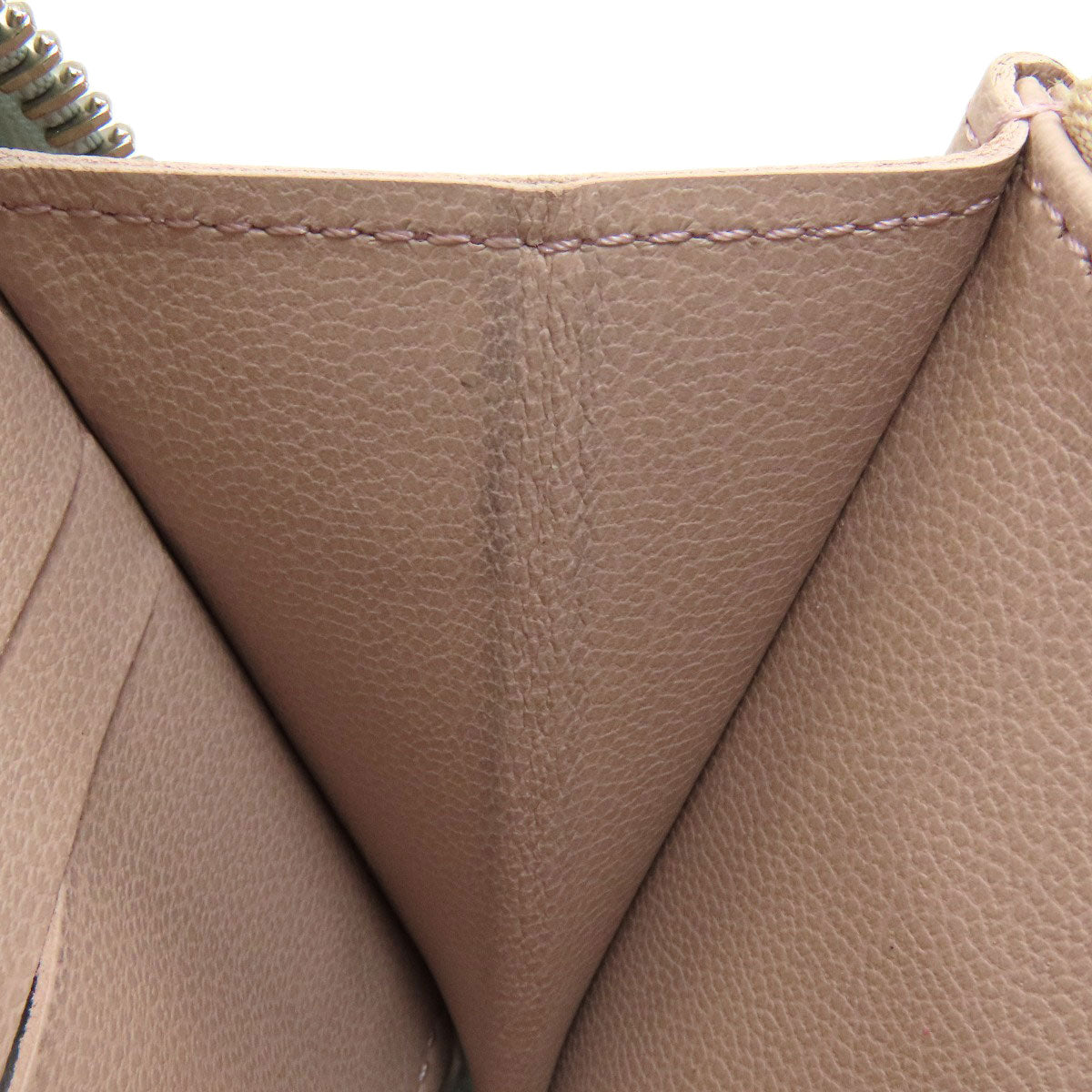 LOUIS VUITTON M82792 Zippy Wallet Coussin Long wallet (with coin pocket) Lambskin Ladies [Used]