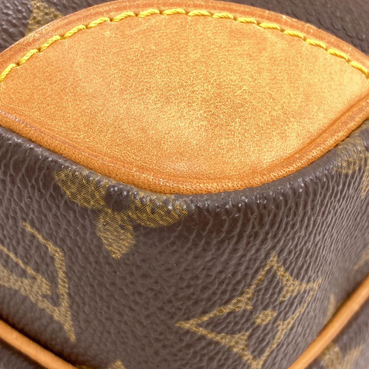 LOUIS VUITTON M45236 Amazon Shoulder Bag Monogram canvas Ladies [Used]