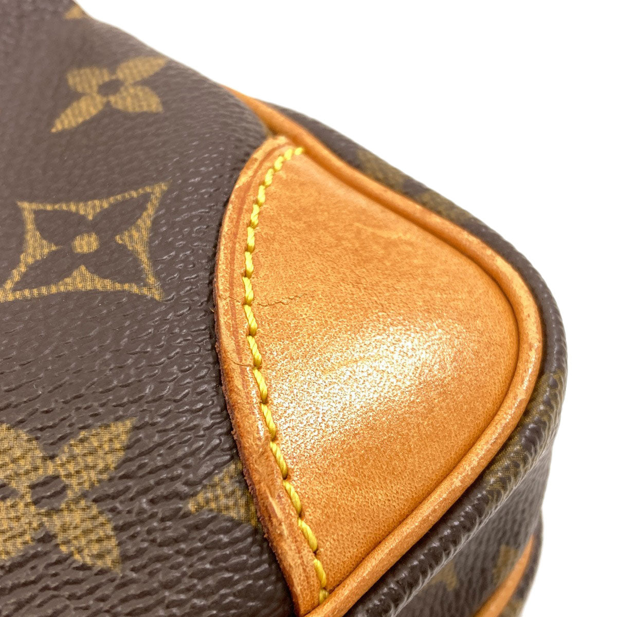 LOUIS VUITTON M45236 Amazon Shoulder Bag Monogram canvas Ladies [Used]