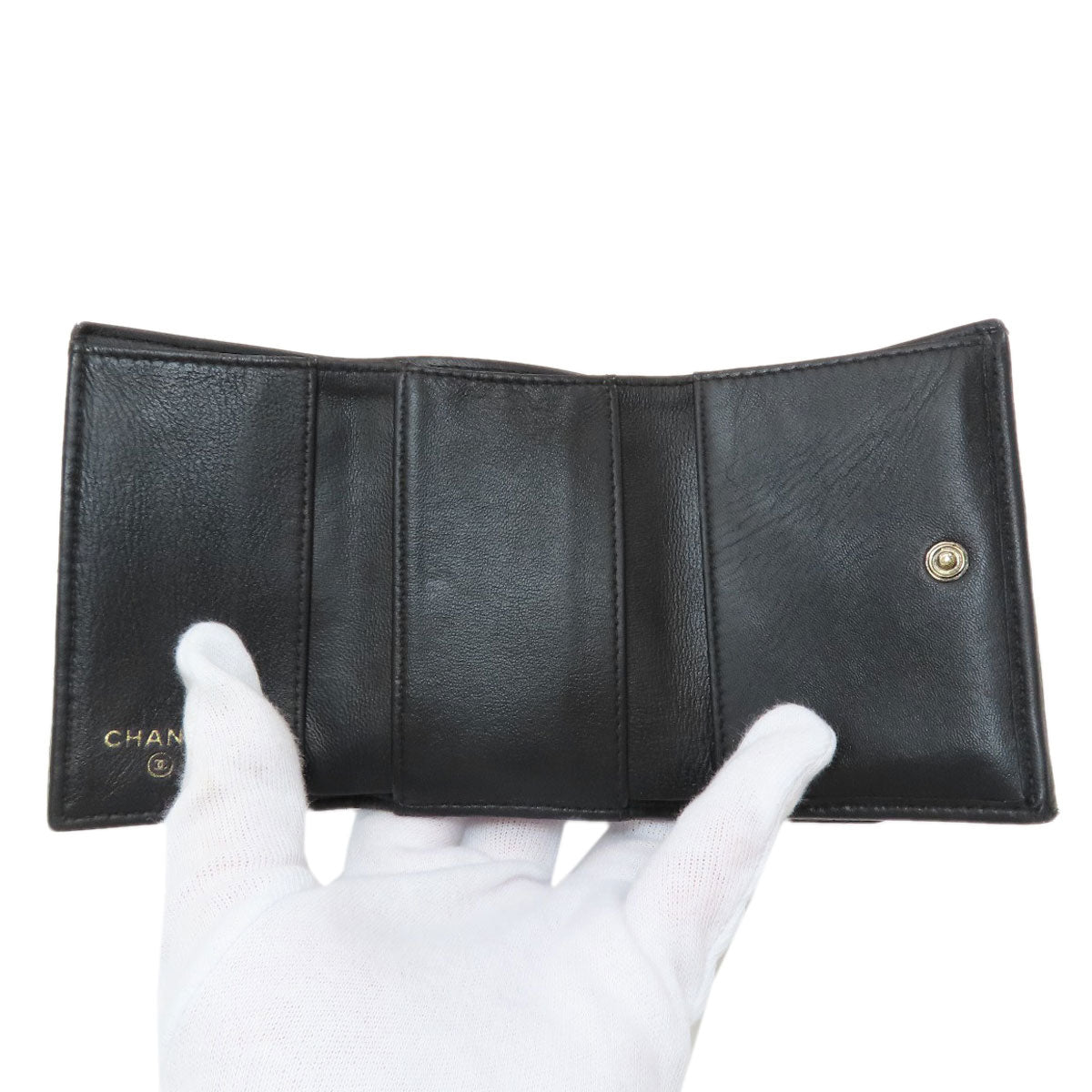 CHANEL Matelasse Compact Wallet Gold Hardware Tri-fold wallet (with Coin Pocket) Lambskin Ladies [Used]