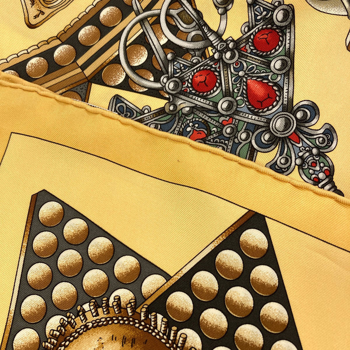 HERMES Carre90 The Chiefs' Gold Scarf Silk Ladies [Used]