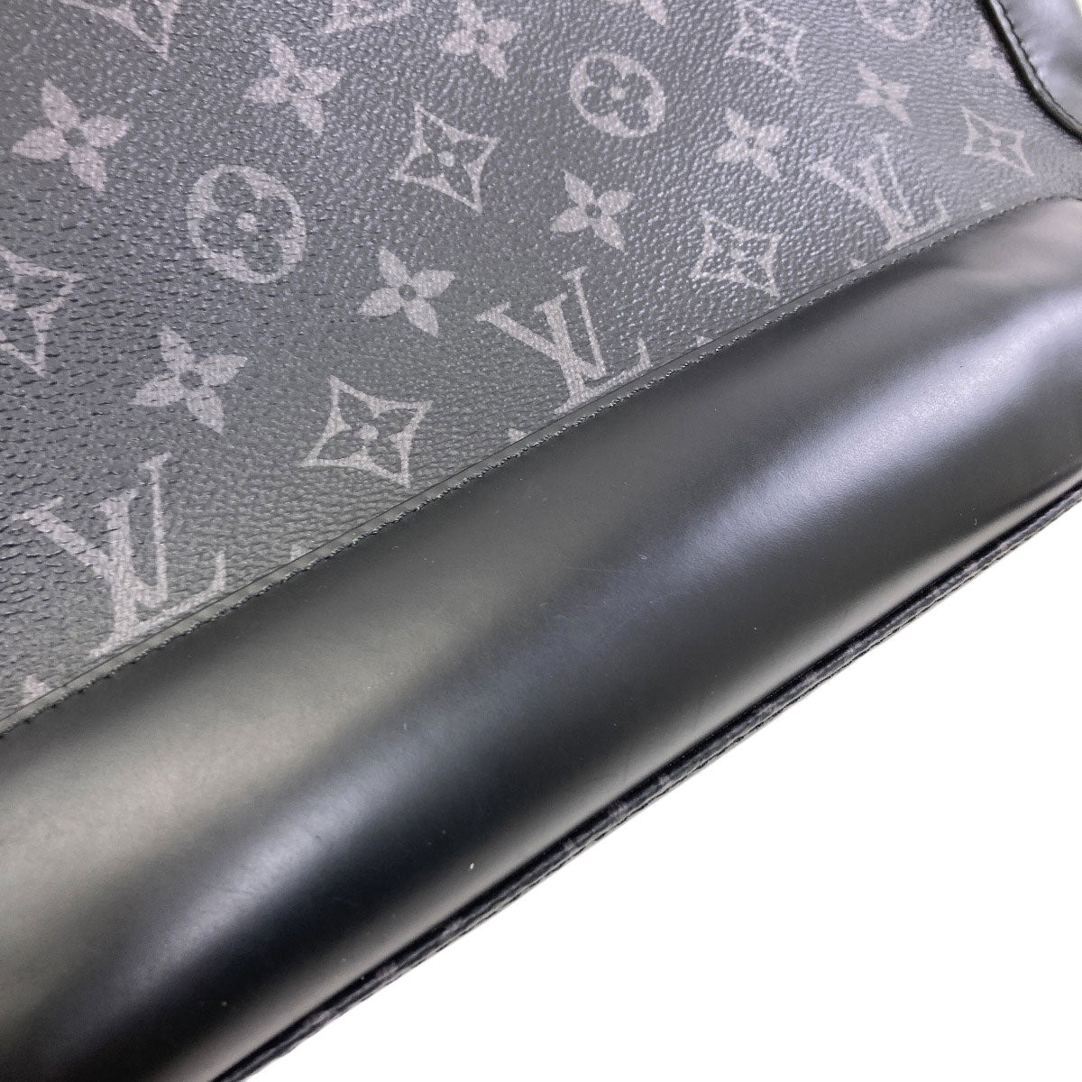 LOUIS VUITTON M40511 Messenger Voyage Shoulder Bag Monogram Eclipse mens [Used]