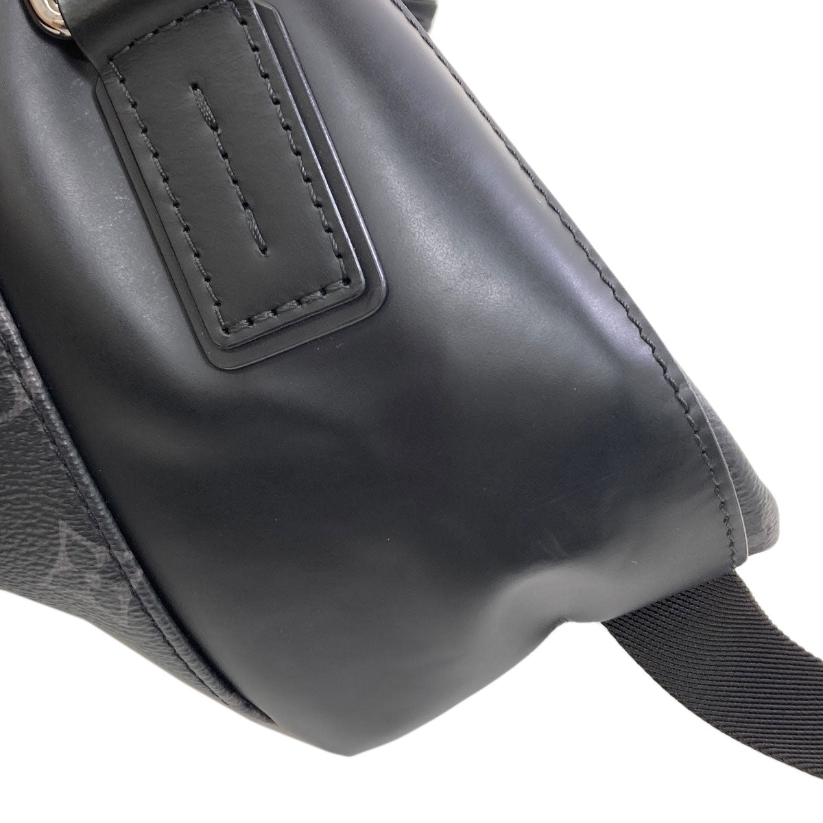 LOUIS VUITTON M40511 Messenger Voyage Shoulder Bag Monogram Eclipse mens [Used]