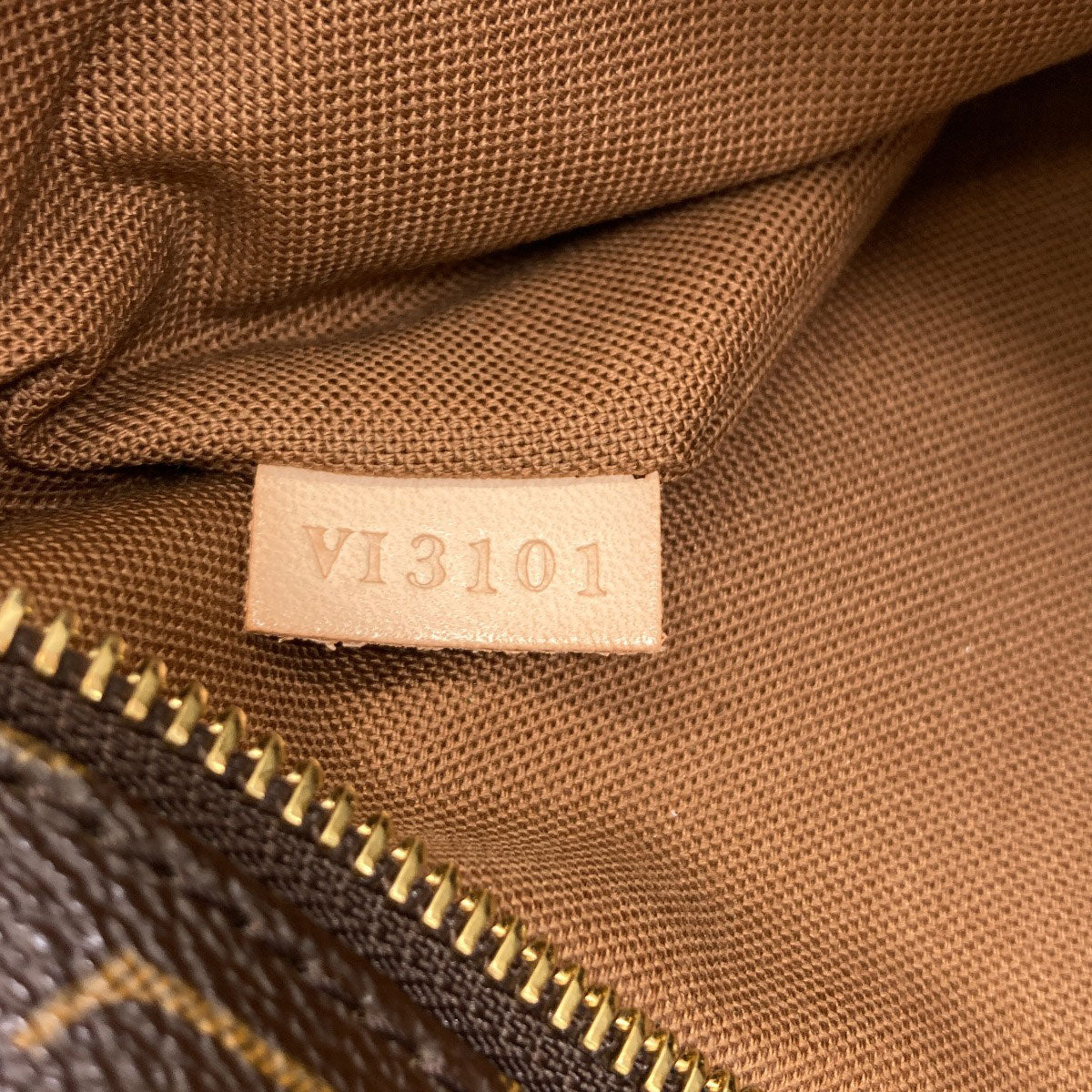 LOUIS VUITTON M40524 Pochette Valmy Shoulder Bag Monogram canvas Ladies [Used]