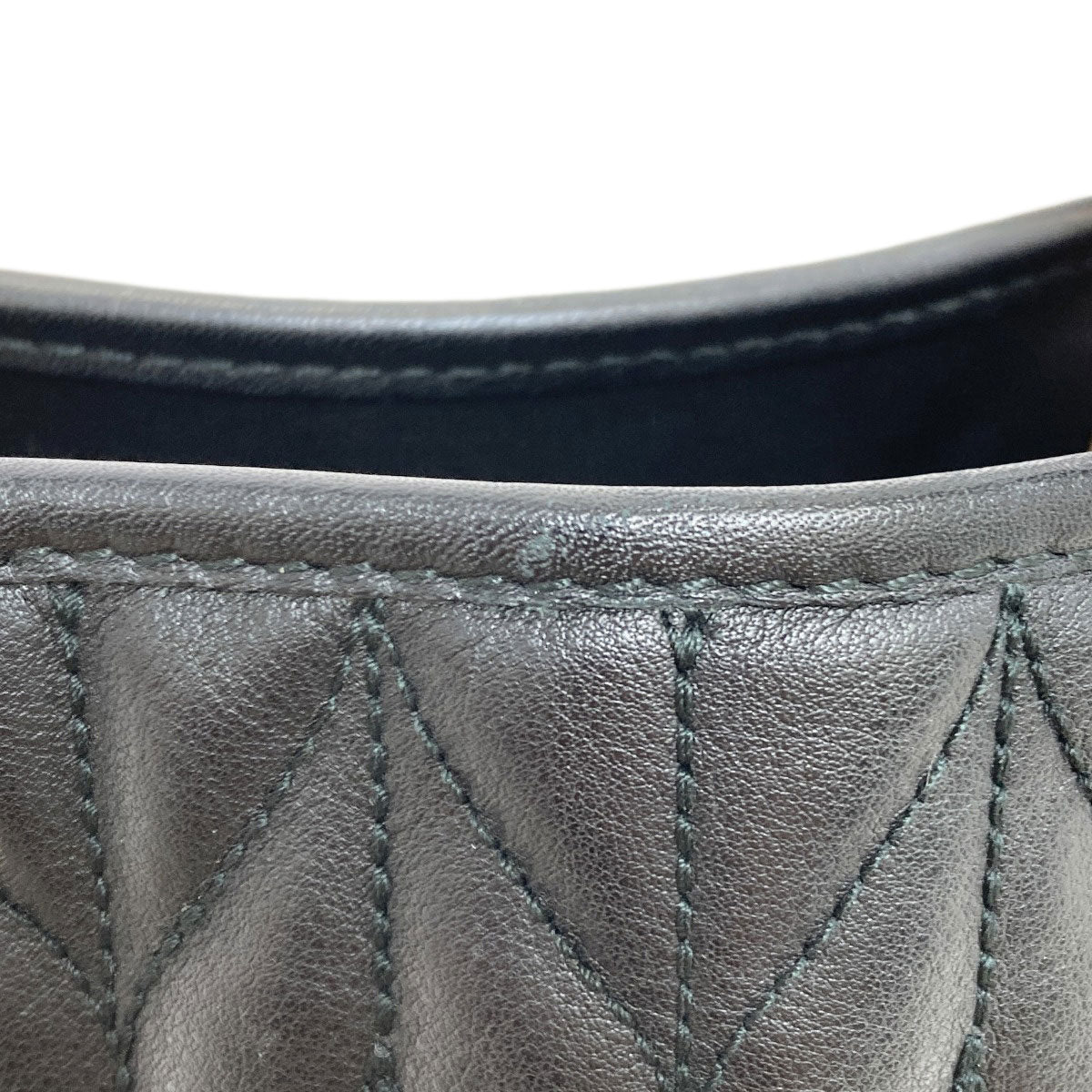 GUCCI 002・1099 Quilted herringbone pattern Handbag Leather Ladies [Used]