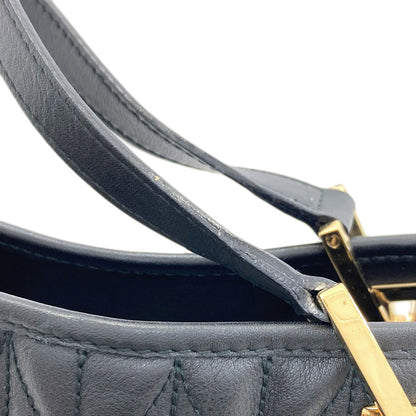 GUCCI 002・1099 Quilted herringbone pattern Handbag Leather Ladies [Used]