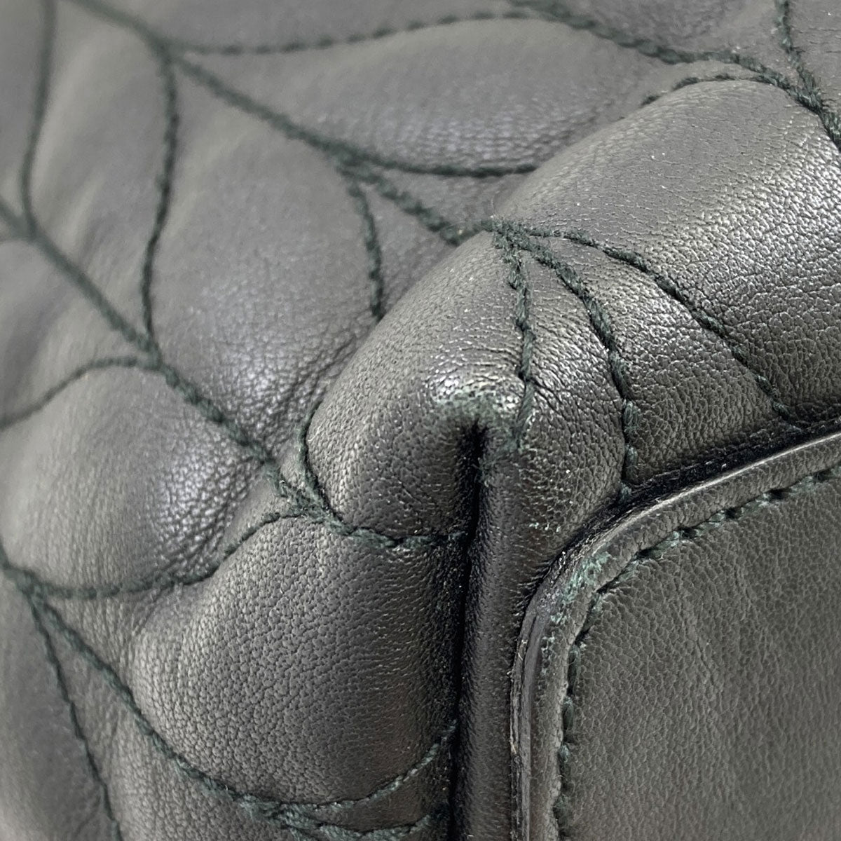GUCCI 002・1099 Quilted herringbone pattern Handbag Leather Ladies [Used]