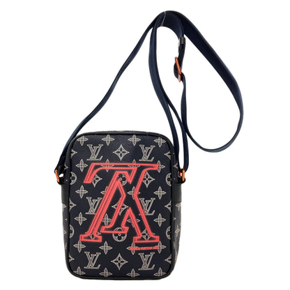 LOUIS VUITTON M43678 Danube PM Upside Down Shoulder Bag Monogram ink Ladies [Used]
