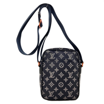 LOUIS VUITTON M43678 Danube PM Upside Down Shoulder Bag Monogram ink Ladies [Used]