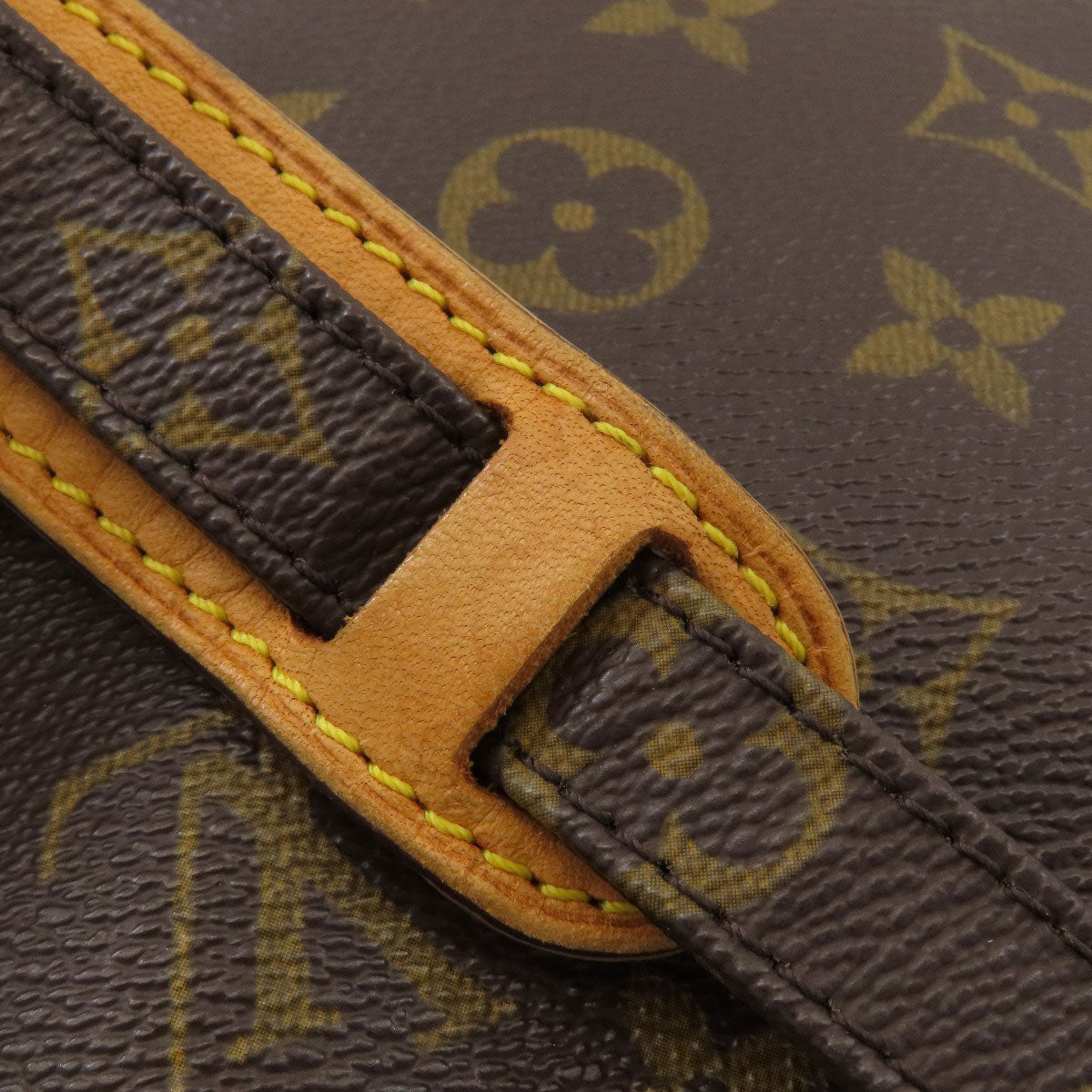 LOUIS VUITTON M45236 Amazon Shoulder Bag Monogram canvas Ladies [Used]