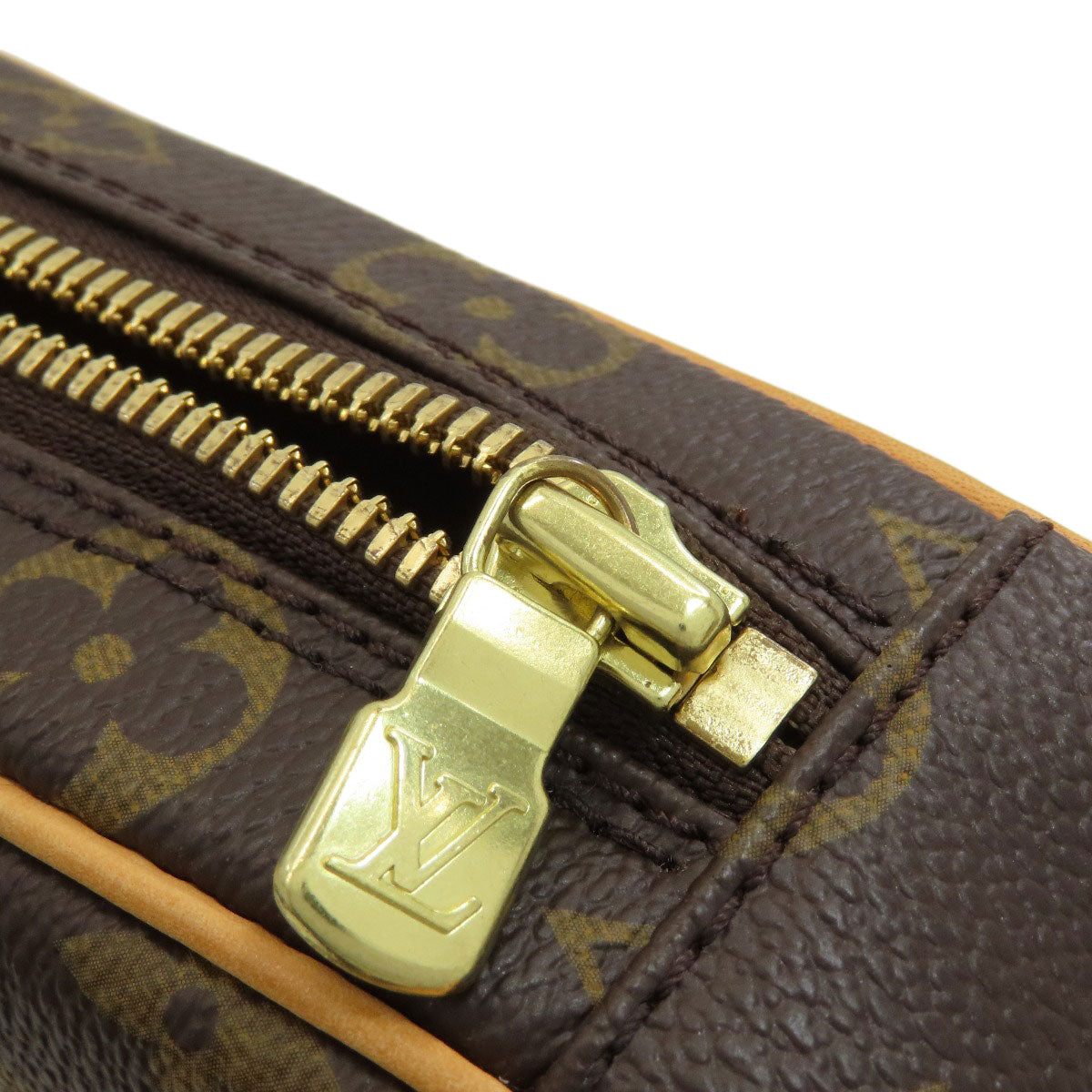 LOUIS VUITTON M51870 Pochette Gange body bag Monogram canvas Ladies [Used]