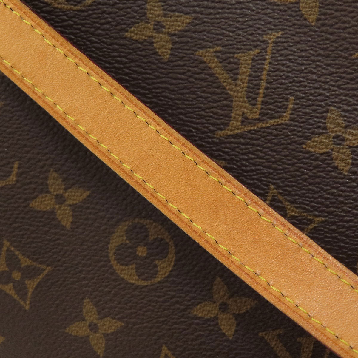 LOUIS VUITTON M56689 Totally MM Tote Bag Monogram canvas Ladies [Used]