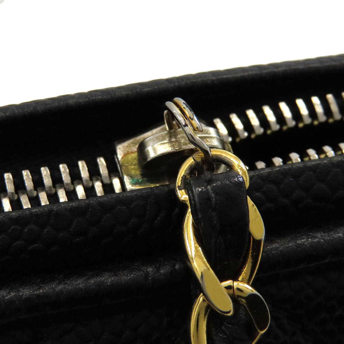 CHANEL Matelasse GoldHardware Shoulder Bag Grained Calfskin Skin Ladies [Used]