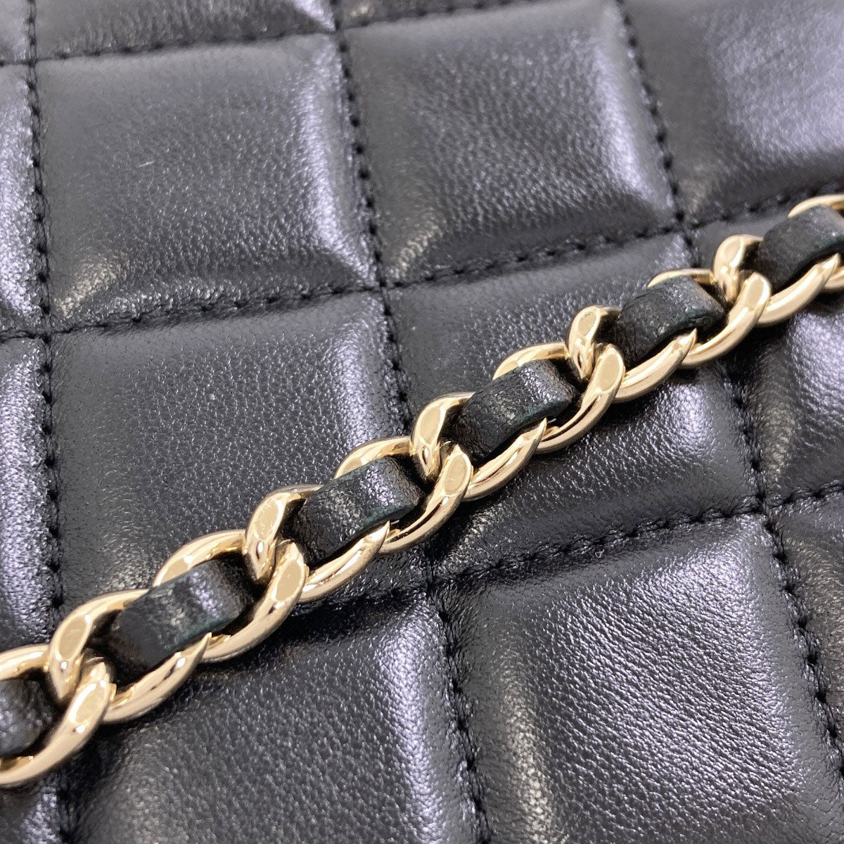 CHANEL Chain pouch icon Matelasse GoldHardware Shoulder Bag Lambskin Ladies [Used]