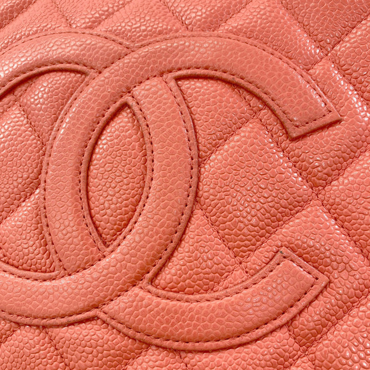 CHANEL Matelasse GoldHardware Handbag Grained Calfskin Skin Ladies [Used]