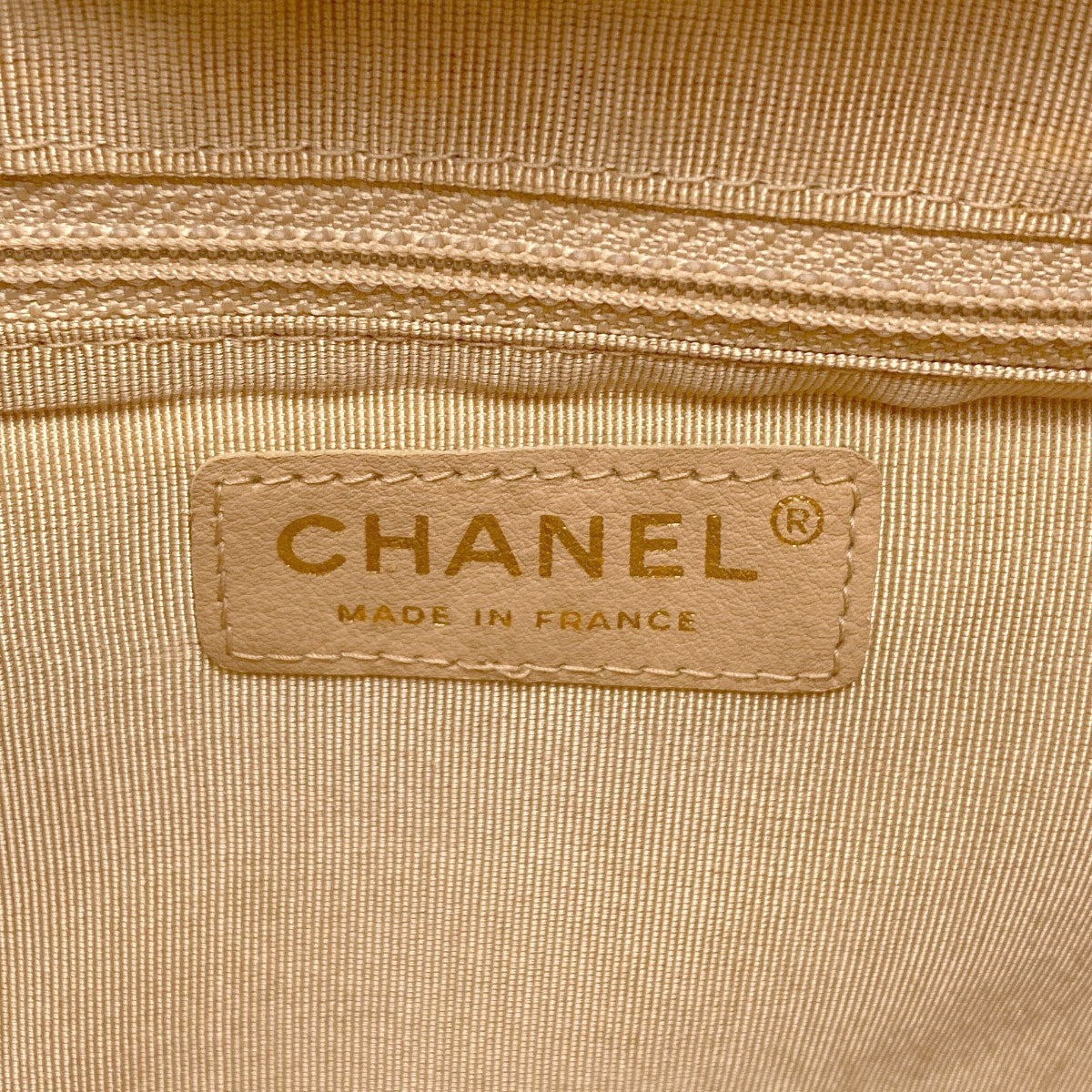 CHANEL Matelasse GoldHardware Handbag Grained Calfskin Skin Ladies [Used]