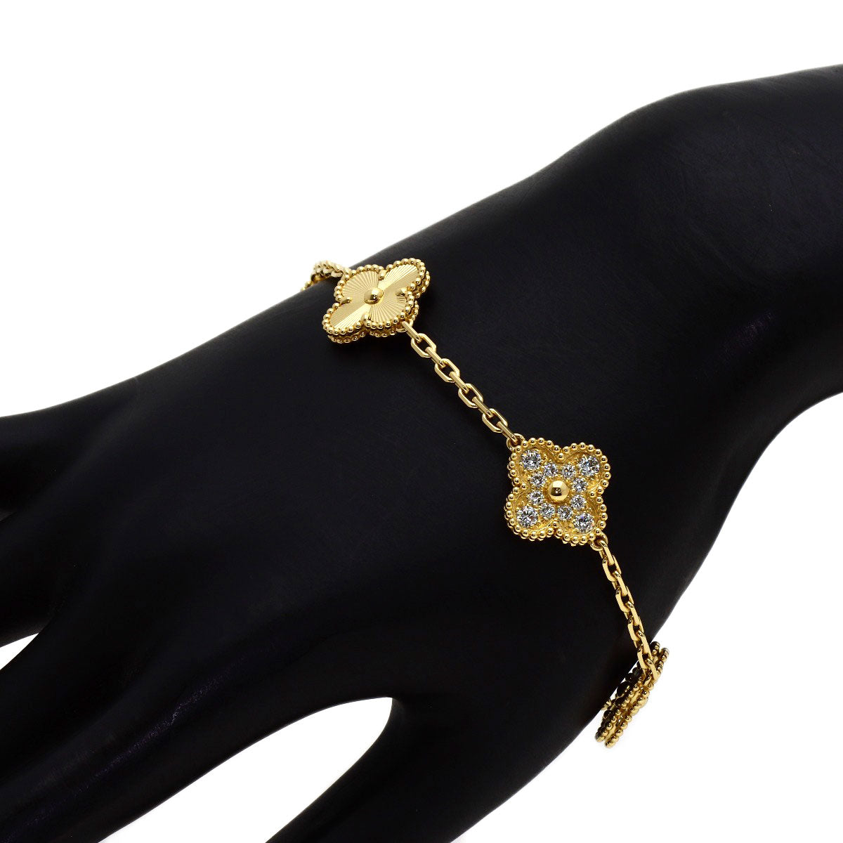 Van Cleef & Arpels Vintage Alhambra Guilloché Diamond 5 Motif Bracelet K18 Yellow Gold Ladies [Used]